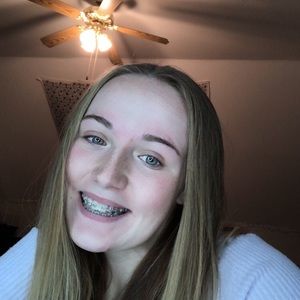 Meet your Posher, Hailey